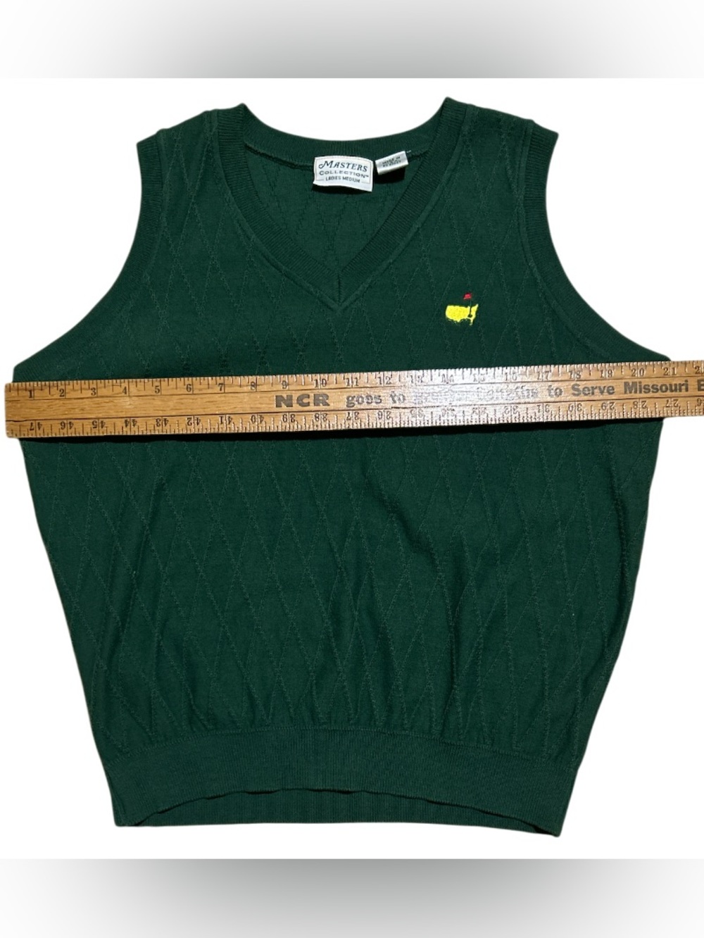 Masters Collection women's green argyle sweater vest with the Masters logo Sz M